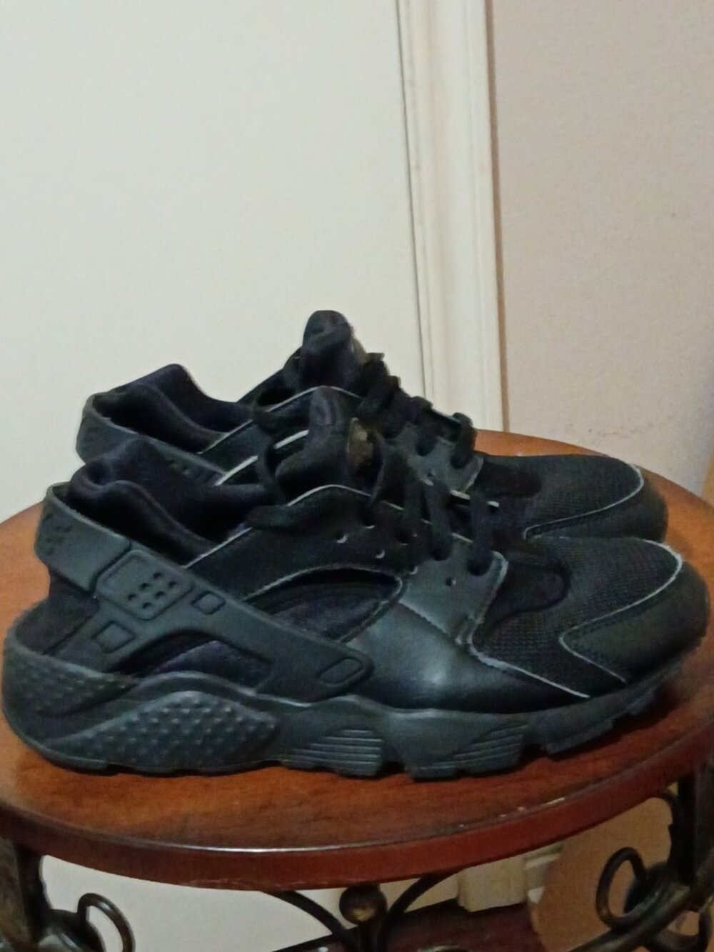 Nike Huarache Run Shoes Youth Size 7Y Kids Black Athletic Sneakers 654275-016
